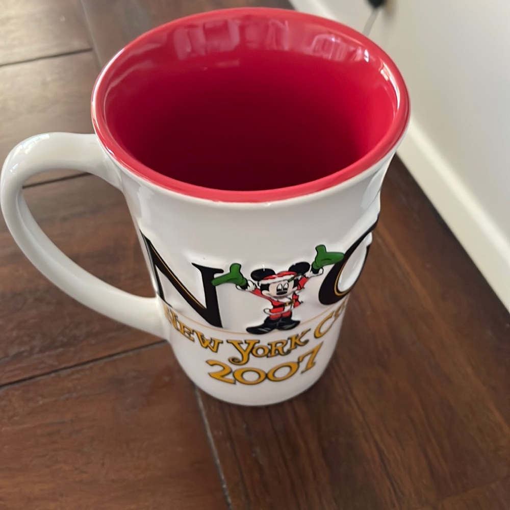 ☕️🎄EUC, Mickey Mouse “NYC” Coffee mug